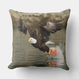 Sprengladender Adler Kissen