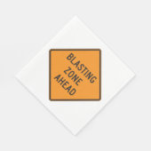 Sprengzone vor dem Straßenzeichen Serviette (Ecke)