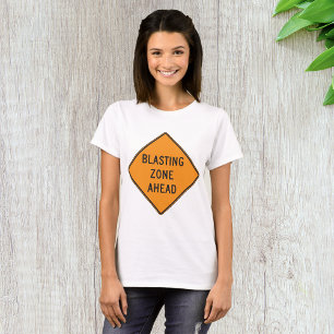 Sprengzone vor dem Straßenzeichen T-Shirt