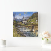 Sprichwort 3:5 Kirche in der Nähe des Berges Quadratische Wanduhr (Zuhause)