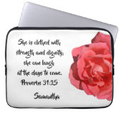 Sprichwörter 31:25 Rote Rose Custom Bible Verse Laptopschutzhülle (Vorderseite)