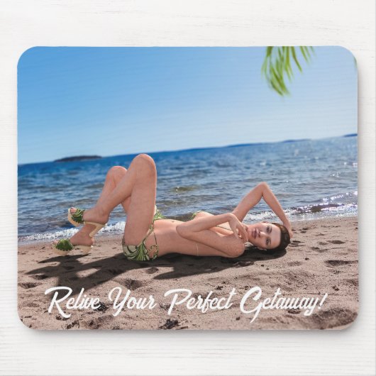 Spring Break Girl Lying on Sandy Beach Mousepad (Vorne)