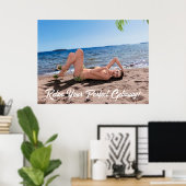 Spring Break Girl Lying on Sandy Beach Poster (Heimbüro)