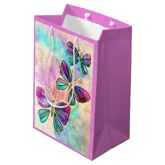 Spring Butterflies Gift Bag Pink Mittlere Geschenktüte (Rückseite Schrägansicht)