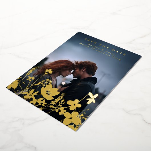 Spring Elegante Wildblume Boho Foto Save the Date Folieneinladung (Gedreht)