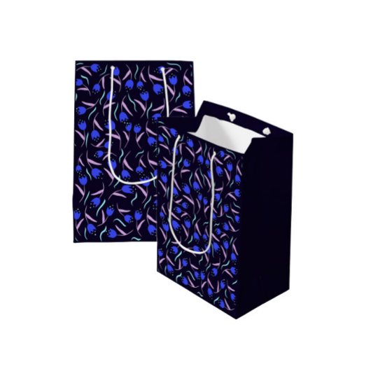 Spring Floral Pattern Dark Blue Mittlere Geschenktüte