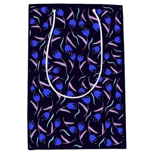 Spring Floral Pattern Dark Blue Mittlere Geschenktüte (Vorderseite)