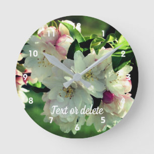 Spring Flower Crabapple Blossoms 2 Personalized Runde Wanduhr