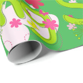 Spring Garden Typography Flowers Butterflies Geschenkpapier (Rolleneckpunkt)