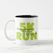 Spring Green 5K Run Zweifarbige Tasse (Links)