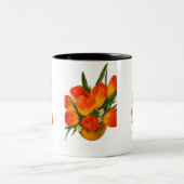 Spring Harmony – Orange & Yellow Tulips Zweifarbige Tasse (Mittel)