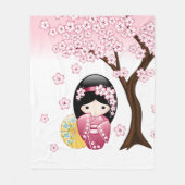 Spring Kokeshi Doll - Niedliches japanisches Geish Fleecedecke (Vorderseite)