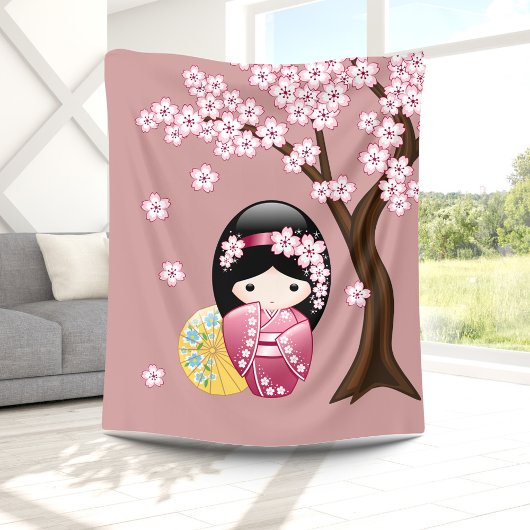 Spring Kokeshi Doll - Niedliches japanisches Geish Fleecedecke
