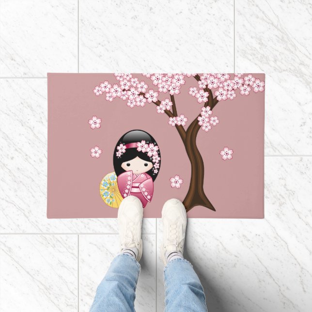 Spring Kokeshi Doll - Niedliches japanisches Geish Fußmatte (Indoor)