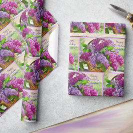 Spring Lilacs fügen Geburtstagsnamen Lavender & Pi Geschenkpapier