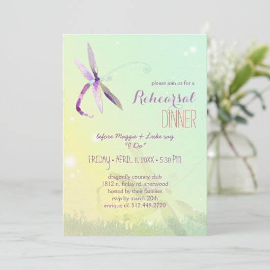 Spring Meadow Dragonfly Hochzeitessen der Probe Einladung (Stehend Vorderseite)