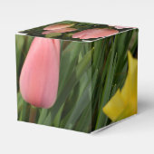 spring pink tulip and yellow daffodil flowers geschenkschachtel (Vorderseite)