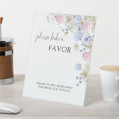 Spring Purple Pink Wildflowers Wedding Favors Sockelschild (In SItu)