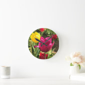 Spring Tulips, Oregon Runde Wanduhr (Zuhause)