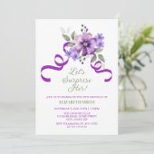 Spring Violet Flower Greenery Surprise Birthday Einladung (Stehend Vorderseite)