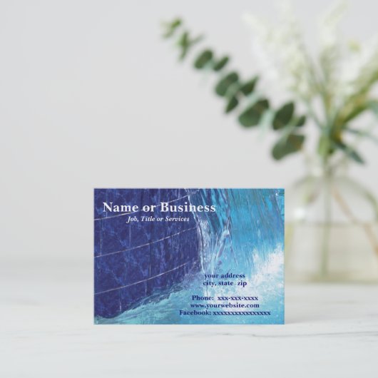 Springbrunnen mit blauen Kacheln im Freien Visitenkarte (Stehend Vorderseite)