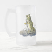 Springen des Forellenbarschs Mattglas Bierglas (Links)