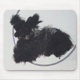 Springen durch Bänder Mousepad