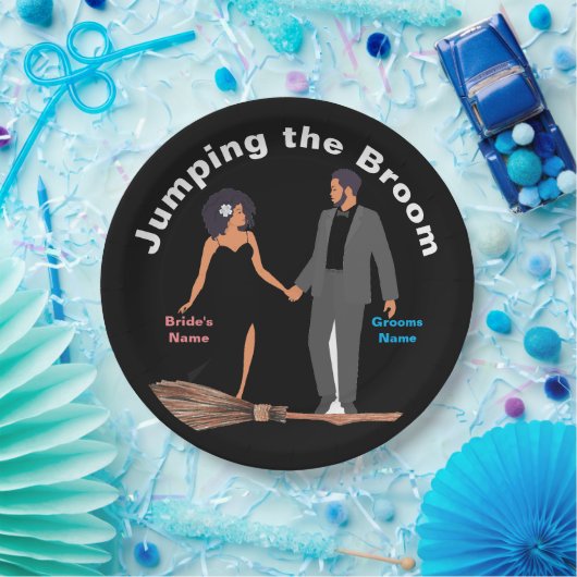 Springen im Raum Pappteller (Party)