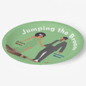 Springen im Raum Pappteller (Schrägansicht)