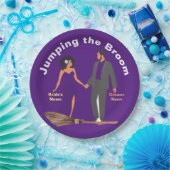 Springen im Raum Pappteller (Party)