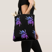 Springende Spinne Lila und Schwarze Tragetasche Tasche (Von Nahem)