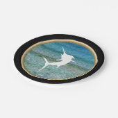 Springendes Speerfisch-Ozean-Schwarzes und Pappteller (Schrägansicht)