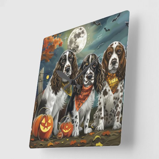 Springer Spaniel Halloween Spooky Quadratische Wanduhr (Winkel)