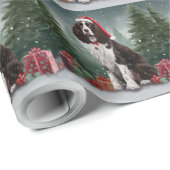 Springer Spaniel Hund in Schneeweihen Geschenkpapier (Rolleneckpunkt)