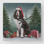 Springer Spaniel Hund in Schneeweihen Quadratische Wanduhr (Vorderseite)
