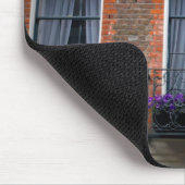 Springtime London Lavender Window Boxes Mousepad (Ecke)