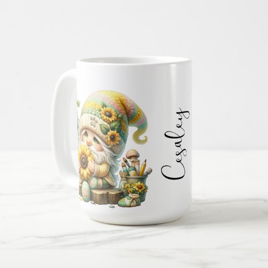 Springtime Sunflower Gnome Keramik Tasse (Vorderseite Links)