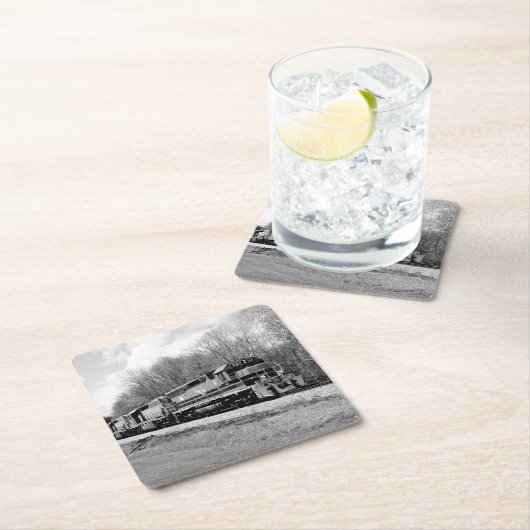 Springtime Train B&W Rechteckiger Pappuntersetzer (Vor Ort)