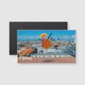 Spritz Cocktail auf einem Tisch mit Blick auf Mail Magnetkarte (Vorne/Hinten)