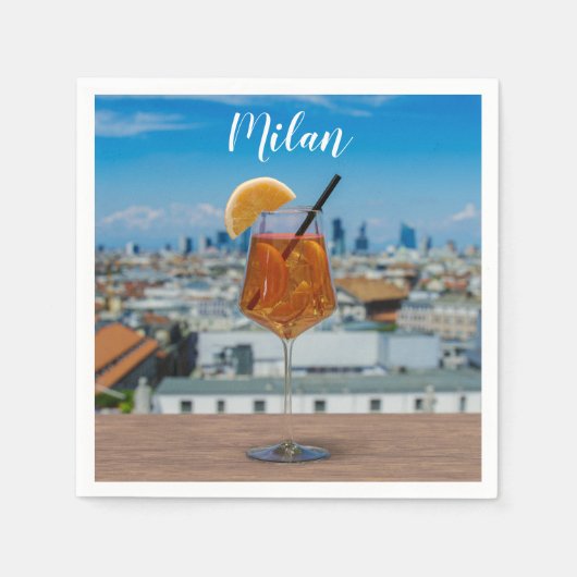 Spritz Cocktail auf einem Tisch mit Blick auf Mail Serviette (Vorderseite)