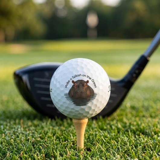 Spritze auf dem Grünen Nilpferd Golfball