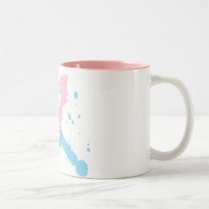 Spritzen des rosa und blauen Bandes mit Abdrücken Zweifarbige Tasse