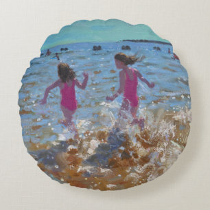 Spritzen im Meer Clacton. 2014 Rundes Kissen