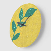 Spritzer Grünes Blatt auf der gelben Blumenallee Große Wanduhr (Winkel)