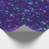 Spritzer in Aquarellfarben auf dunklem Lila Umschl Geschenkpapier (Ecke)