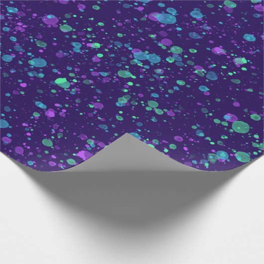 Spritzer in Aquarellfarben auf dunklem Lila Umschl Geschenkpapier (Ecke)