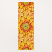 Sprouting Yellow Dahlia Blume Yogamatte (Vorderseite)