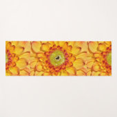 Sprouting Yellow Dahlia Blume Yogamatte (Vorderseite (Horizontal))