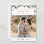 Spruce & Pine Cones Weihnachtskarte Einladung (Vorderseite)