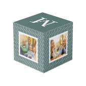 Spruce Trellis | Holiday Monogram Family Würfel (Rückseite Schrägansicht)